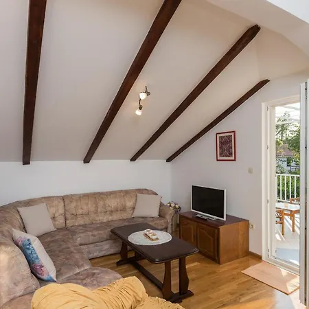 Zora Apartament